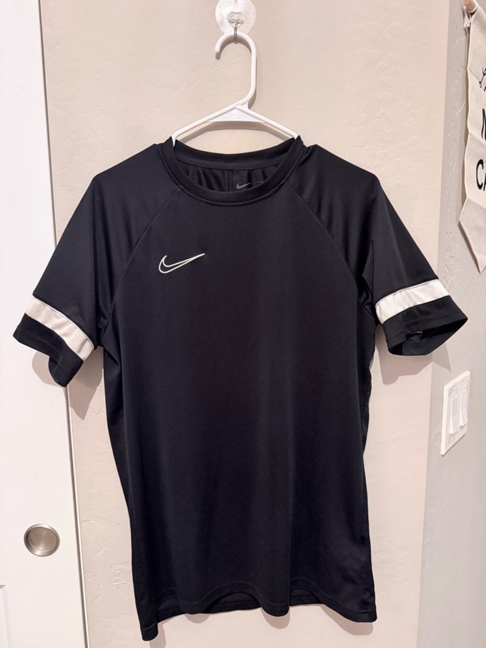 Nike Black Dri-FIT Athletic Top with White Swoosh size large